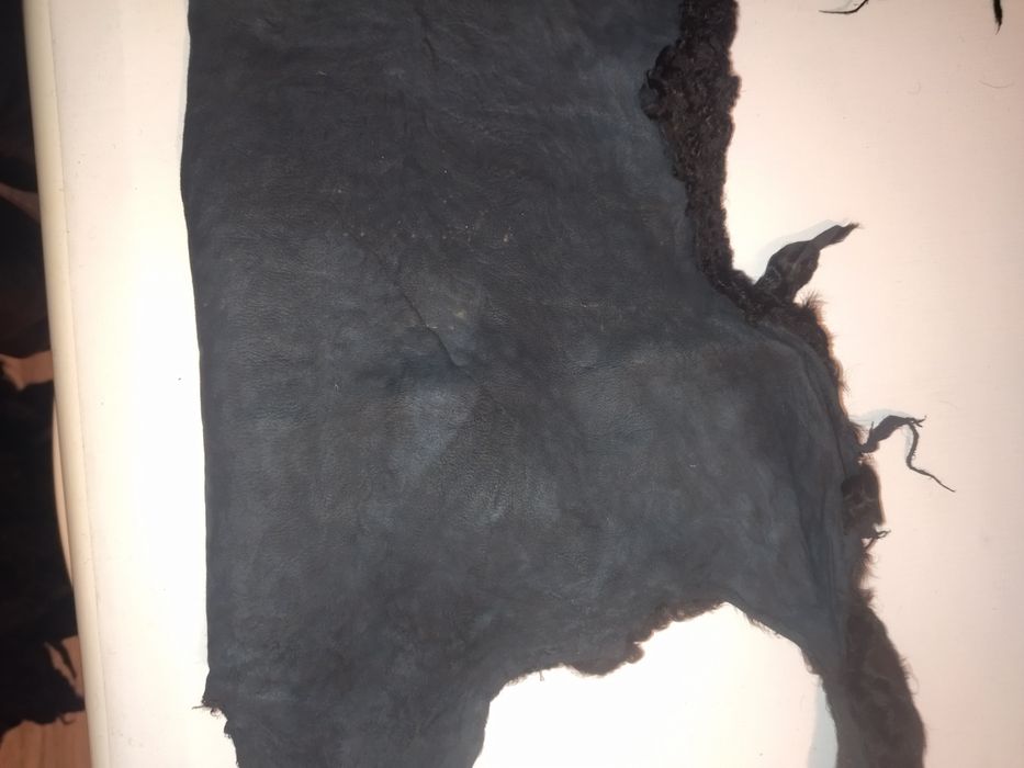 Каракуль черный.