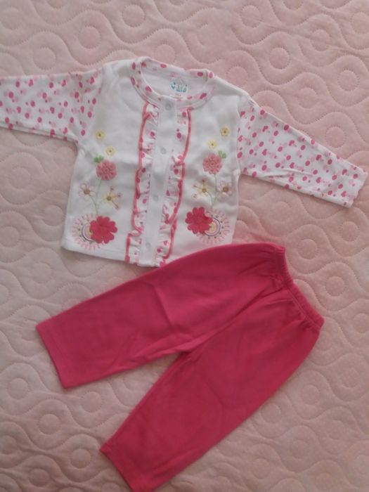 Костюмчик для новорожденого.!Турецкий! Комбинезон теплый.Все новое!