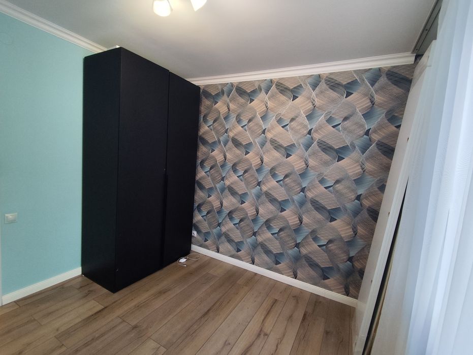 Продам 4х ком квартиру в центре города.