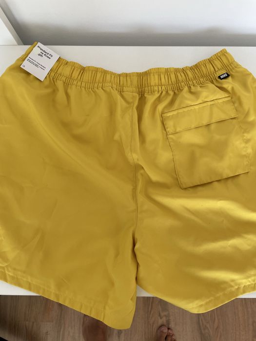 Nike къси панталони за плуване и волейбол, чисто нови.