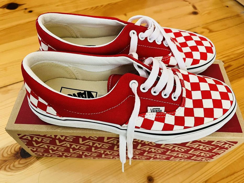 Кецове Ванс чисто нови 38.5 номер  Vans Era Checkerboard Racing Red