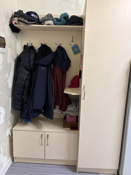 Шкаф в прихожую.