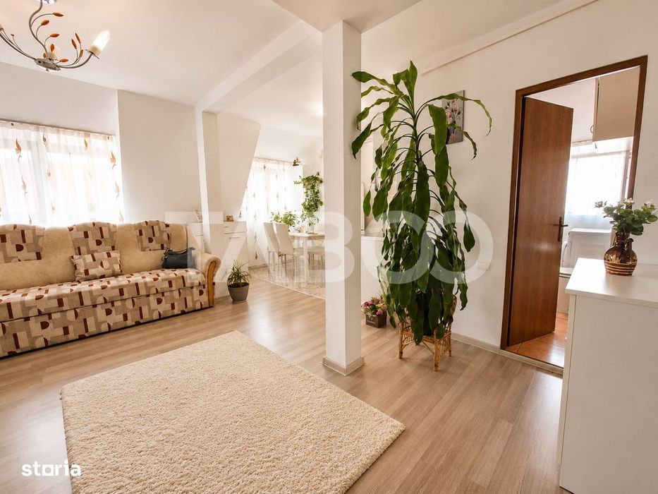 Apartament cu 3 camere de vanzare - mansarda Vasile Aaron - intabulata — fotografia 3