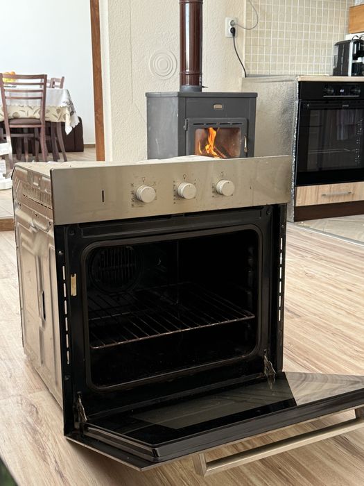 Фурна за вграждане Ariston