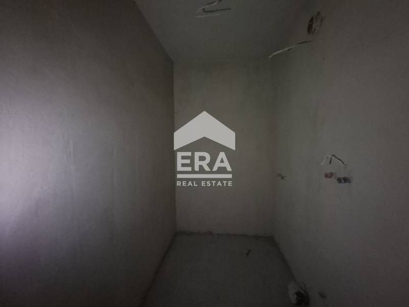 Продава се Тристаен апартамент в Варна, Лятно кино Тракия - 112 кв.м за 1002 €/кв.м - Снимка #11