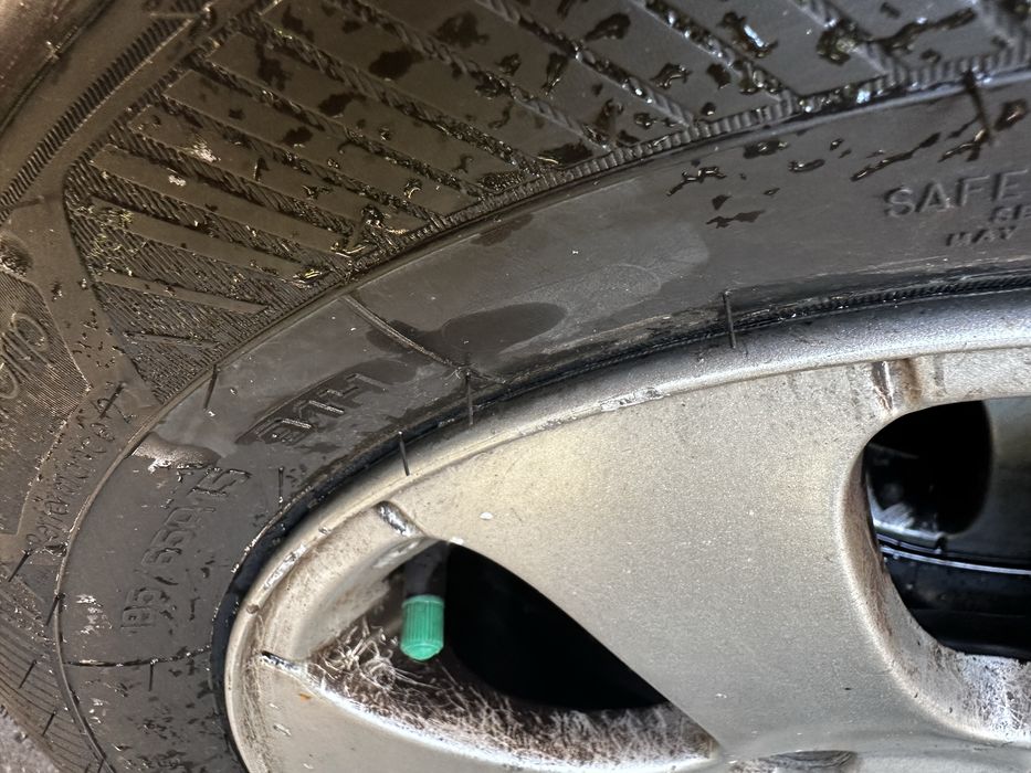 Anvelope Goodyear cu jante aliaj 15