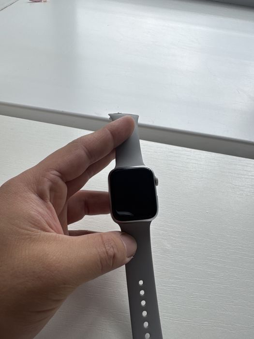 Продам смарт часы  apple watch