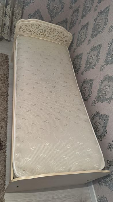 Односпальная кровать для подростков