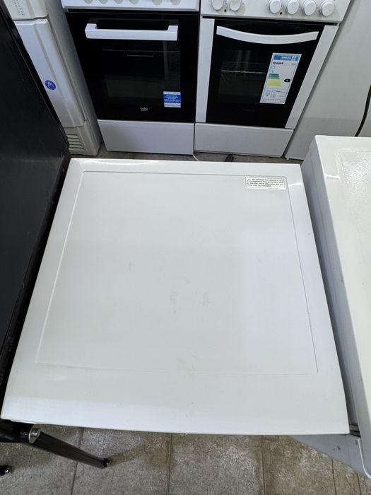 Вертикален фризер BEKO