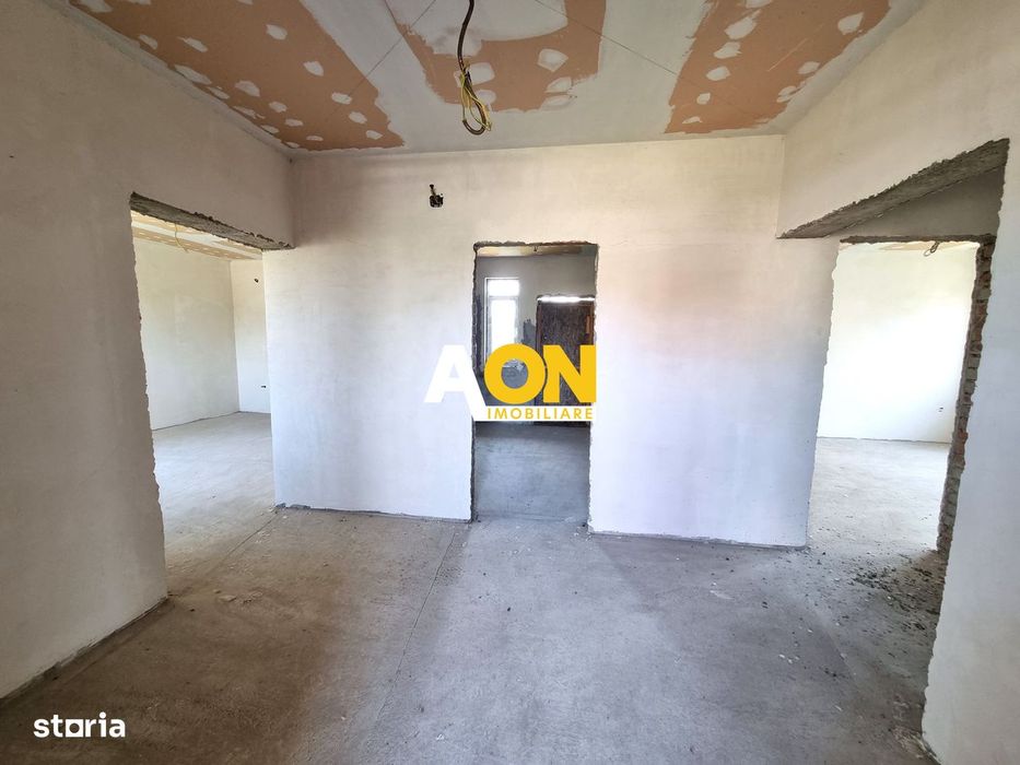 De vanzare casa semifinisata 3 camere, 608mp teren, Recea