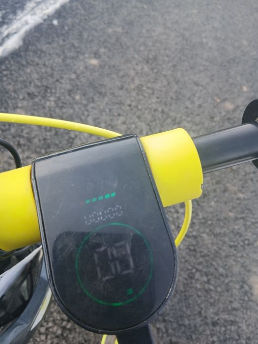 Vând trotinetă electrică Lexgo r9x lite în garanție 2 ani