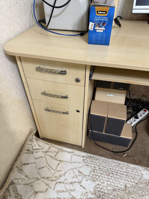 компьютерный стол