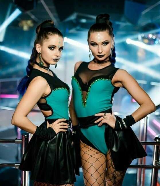 Женские танцы на подарок мужчинам