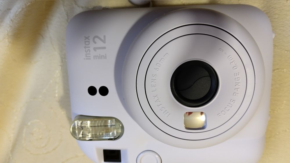 Продавам моментни фотоапарати – идеални за подарък и специални моменти