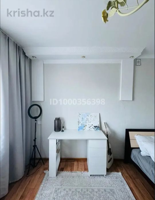 Продам тёплую, уютную квартиру с изолированными комнатами.