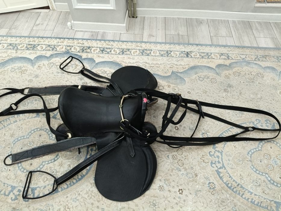 Седло для лошади