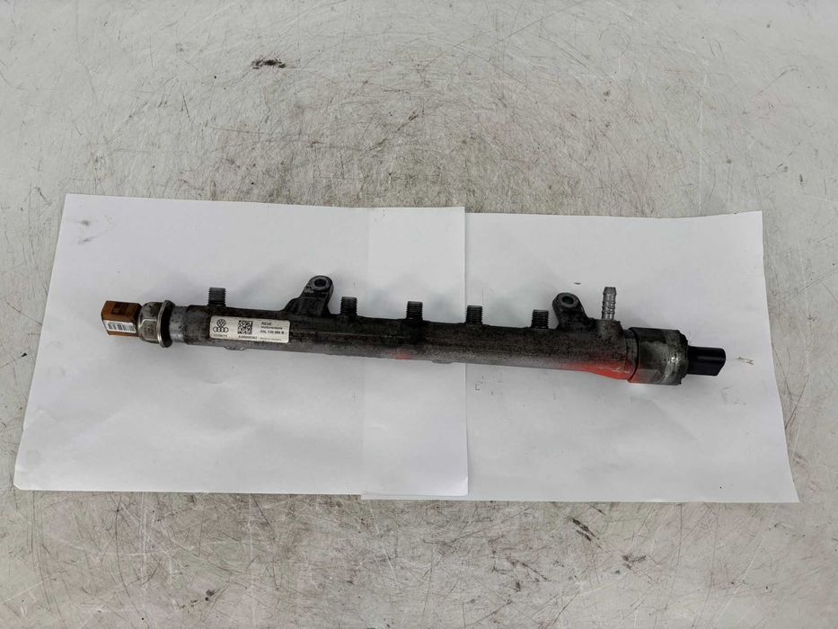 Rampa injectoare Volkswagen Golf 6 an 2011 1,6 tdi cod motor CAYC