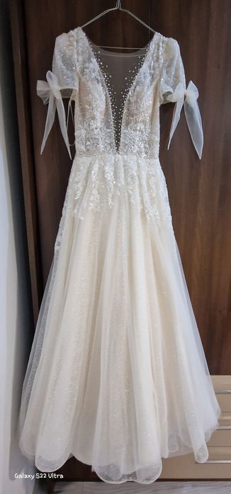 Vând rochie de mireasă