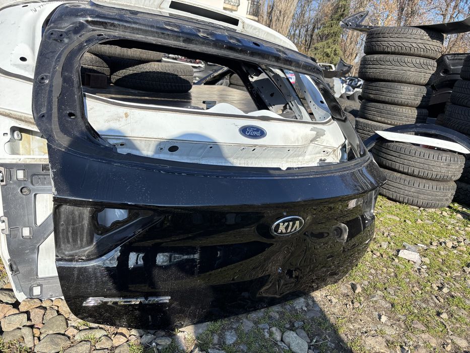 Капак/Багажник/Задна врата Kia Stonic