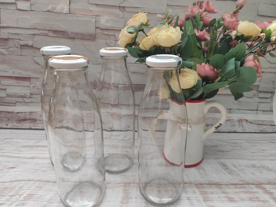 Бутылки с крышками  0,8л