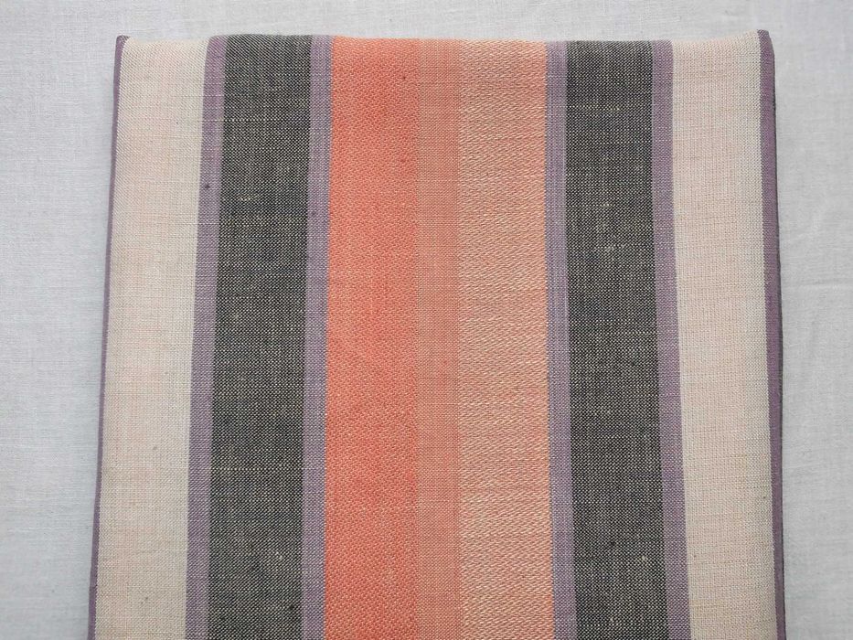 Лен за облекло, около 27 лв за линеен метър