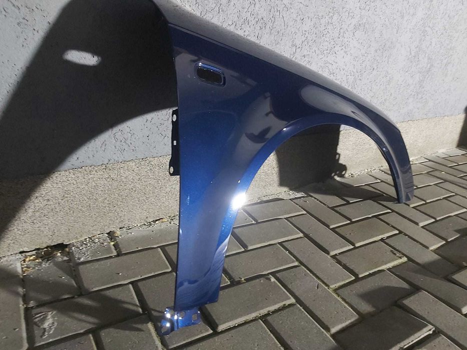 Aripa Fata Dreapta Audi A4 B7 An 2004-2007 Vopsita Albastru
