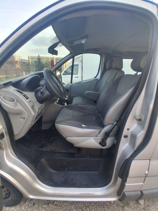 Opel vivaro 2.0 diesel 114 cp