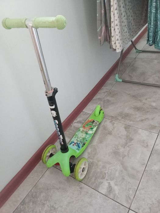 Самокат детский, б/у