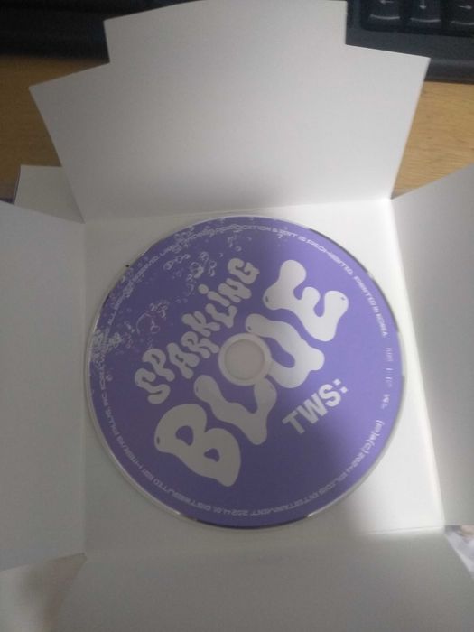Альбом TWS Sparkling blue из кореи продам СРОЧНО