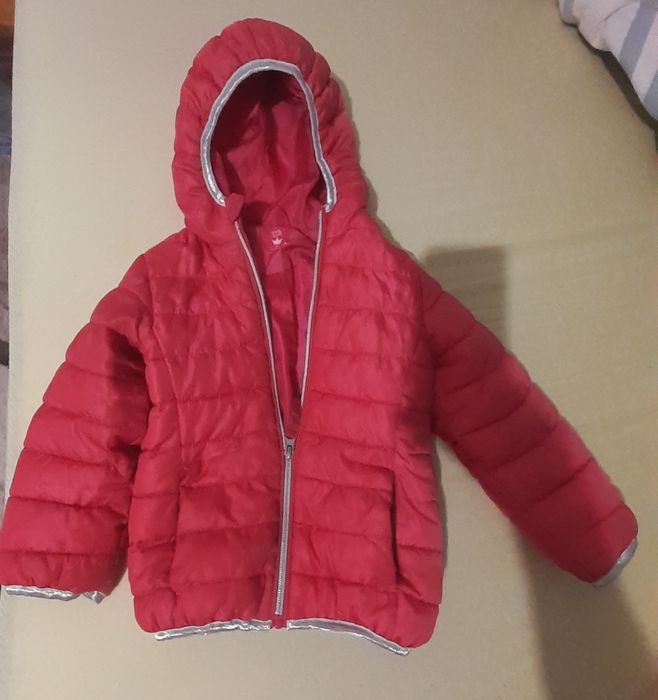 Две детски якета