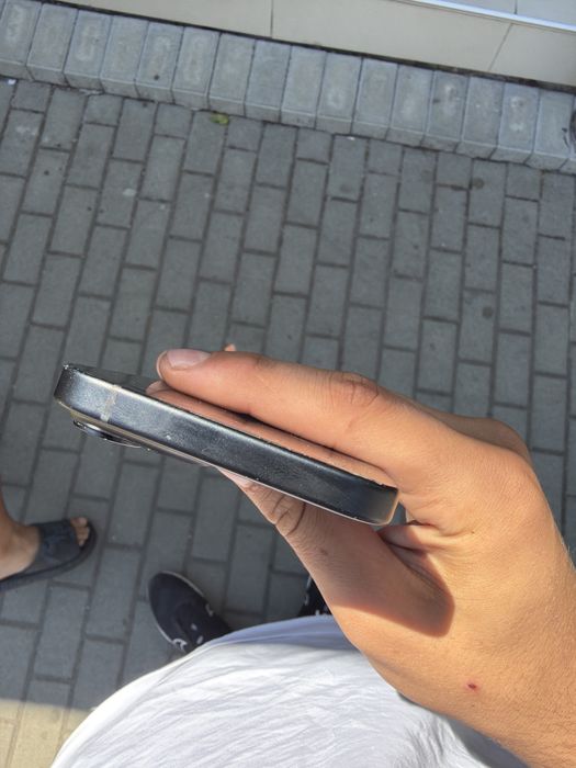 Iphone 15 спешно