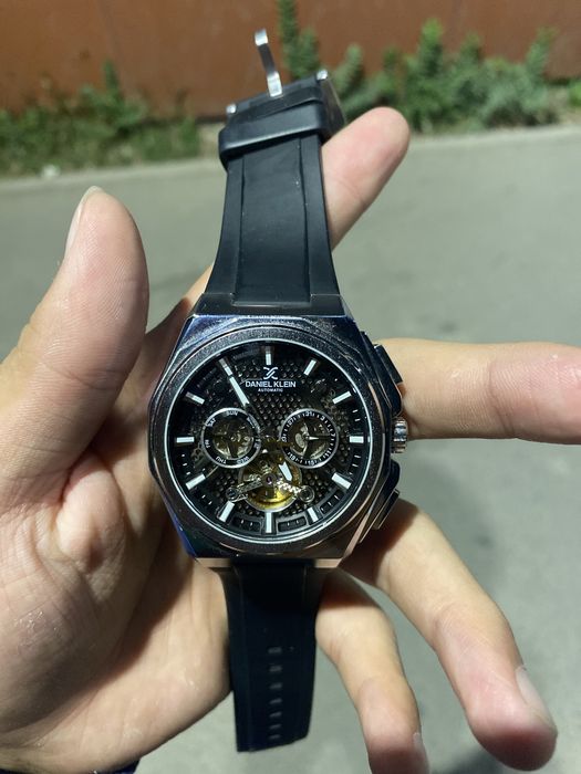 Продам часы Daniel Klein