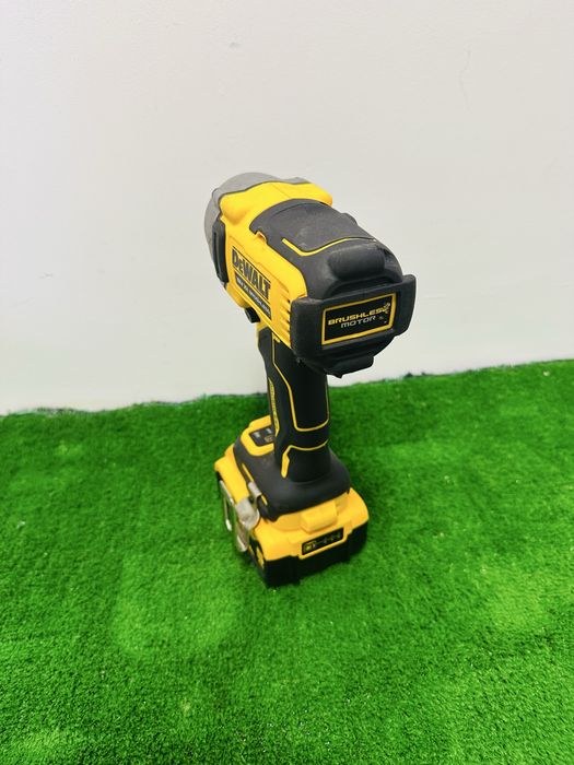 Impact Dewalt DCF892