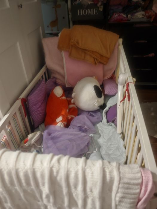 PĂTUȚ CO-SLEEPER DIN LEMN – ca nou– 300 lei