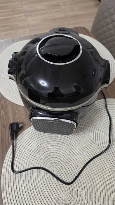 Multicooker inteligent cu gatire sub presiune Tefal Cook4me Touch CY912831, 1600W