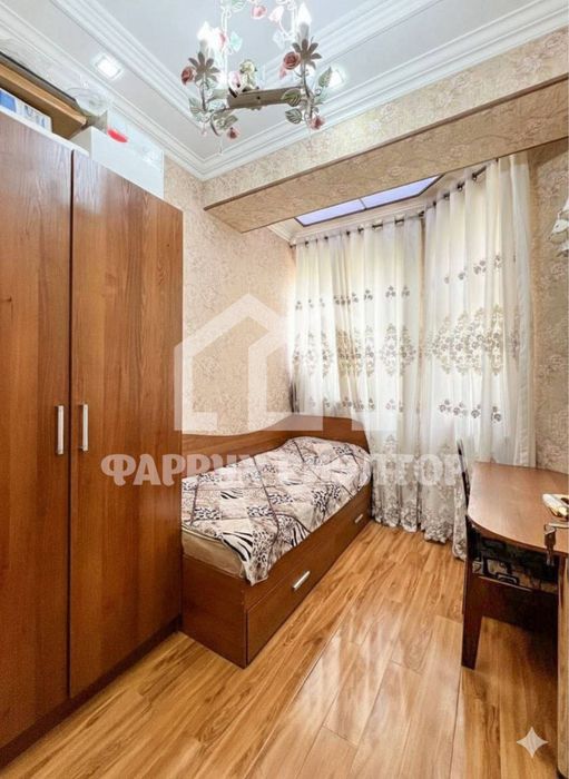 4/4/9 жк Голден Хаус Паркентский