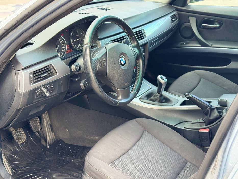 BMW Seria 3 E90 Facelift 318d Euro 5
