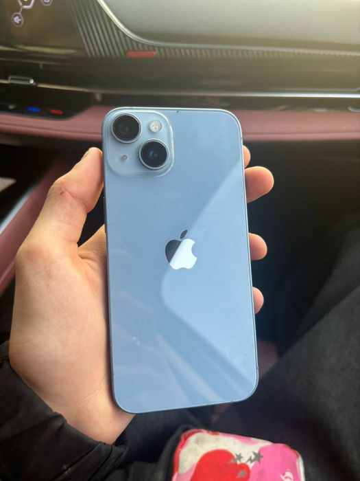 Продам айфон 14 срочно