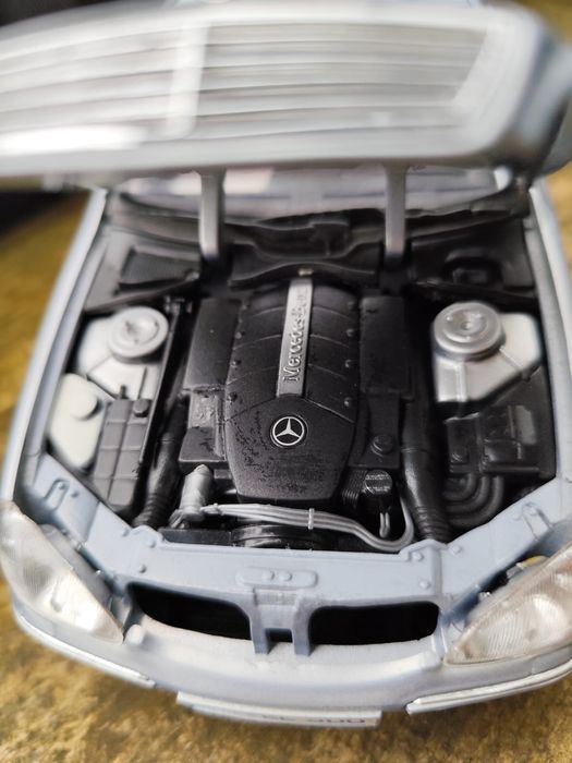 Мерцедес 1:18 Метал