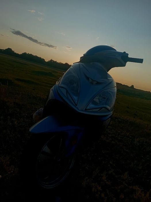 Продам скутер EAGLE KING падробнее писать на ватцап