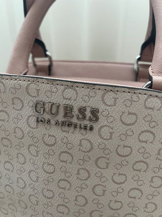 Дамска чанта Guess