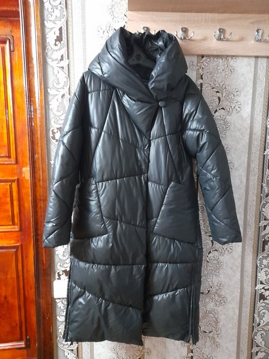 Продам 1 пуховик и 2 куртки