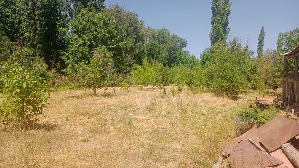 Продаёться срочно частное участка