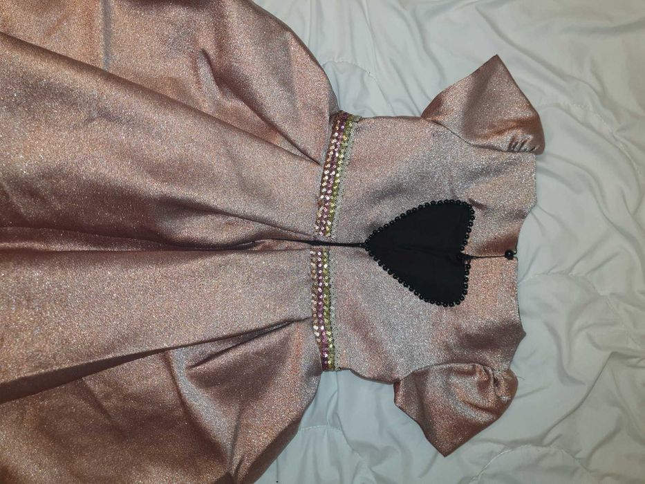 Рокли различни размери 6 - 7-8 г