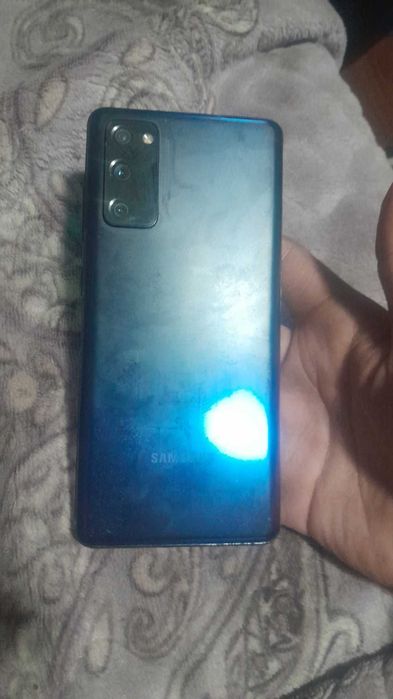 Samsung galaxy s20fe 6/128.