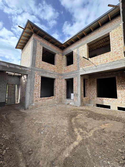 Kottedjlar sotiladi Zangiota Qahramon Mahalla