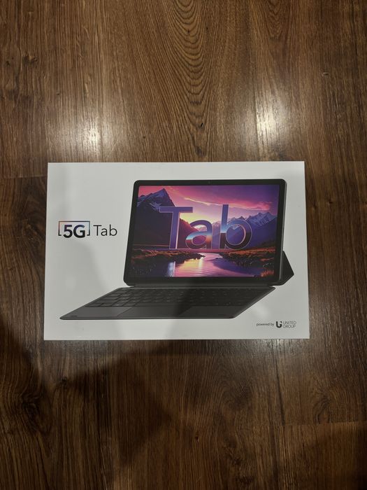 Продавам таблет с клавиатура