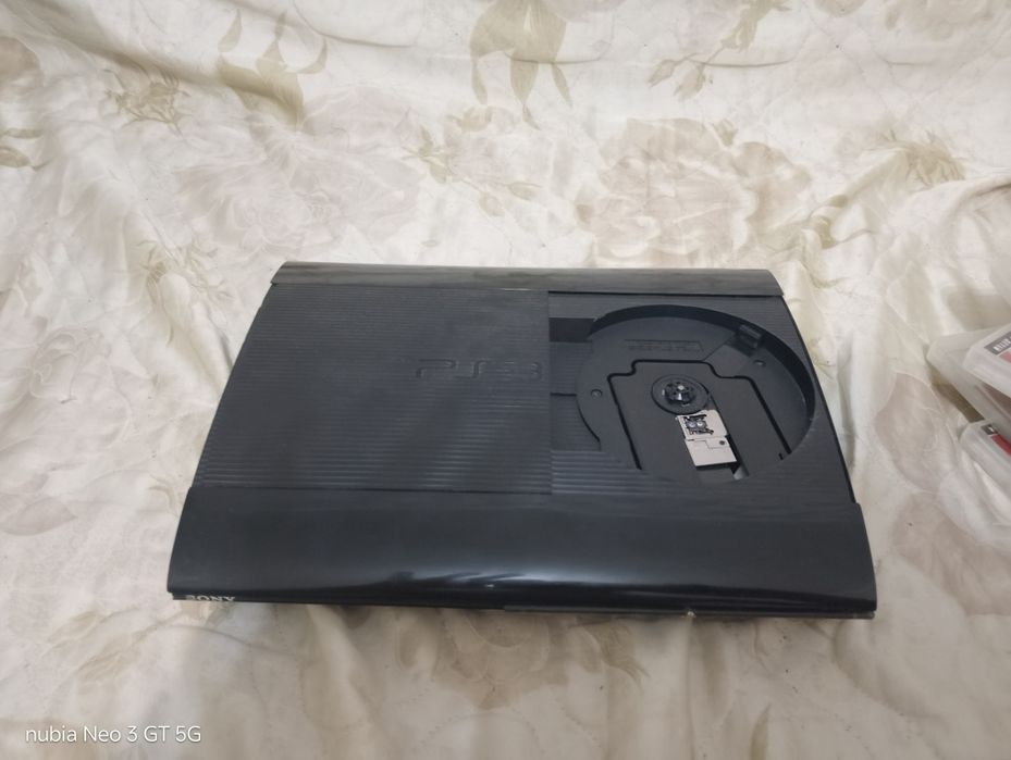 Продам PS3 с дисками