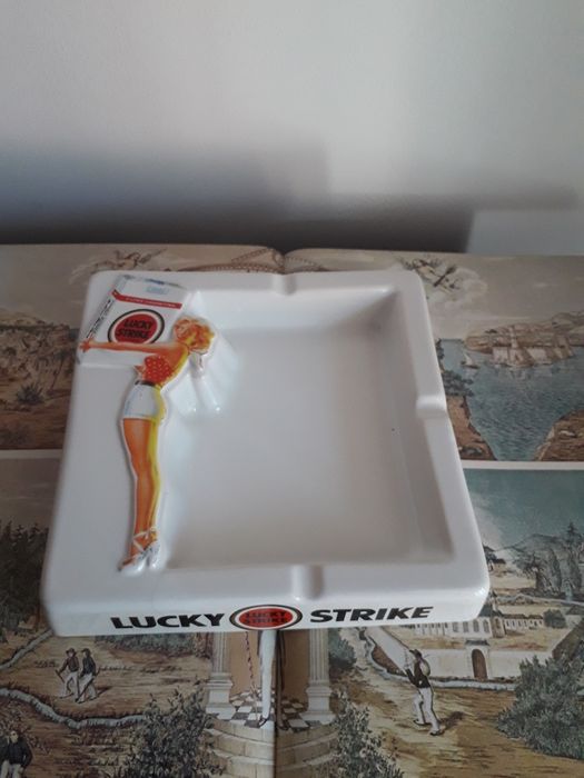 Scrumieră vintage Lucky Strike,anii 1970 (20 cm/20 cm)