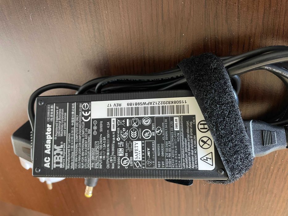 IBM ThinkPad R50e- уникален ретро лаптоп като нов